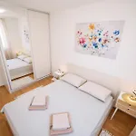 Apartman Lorenzo *