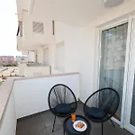 Lorenzo شقة *